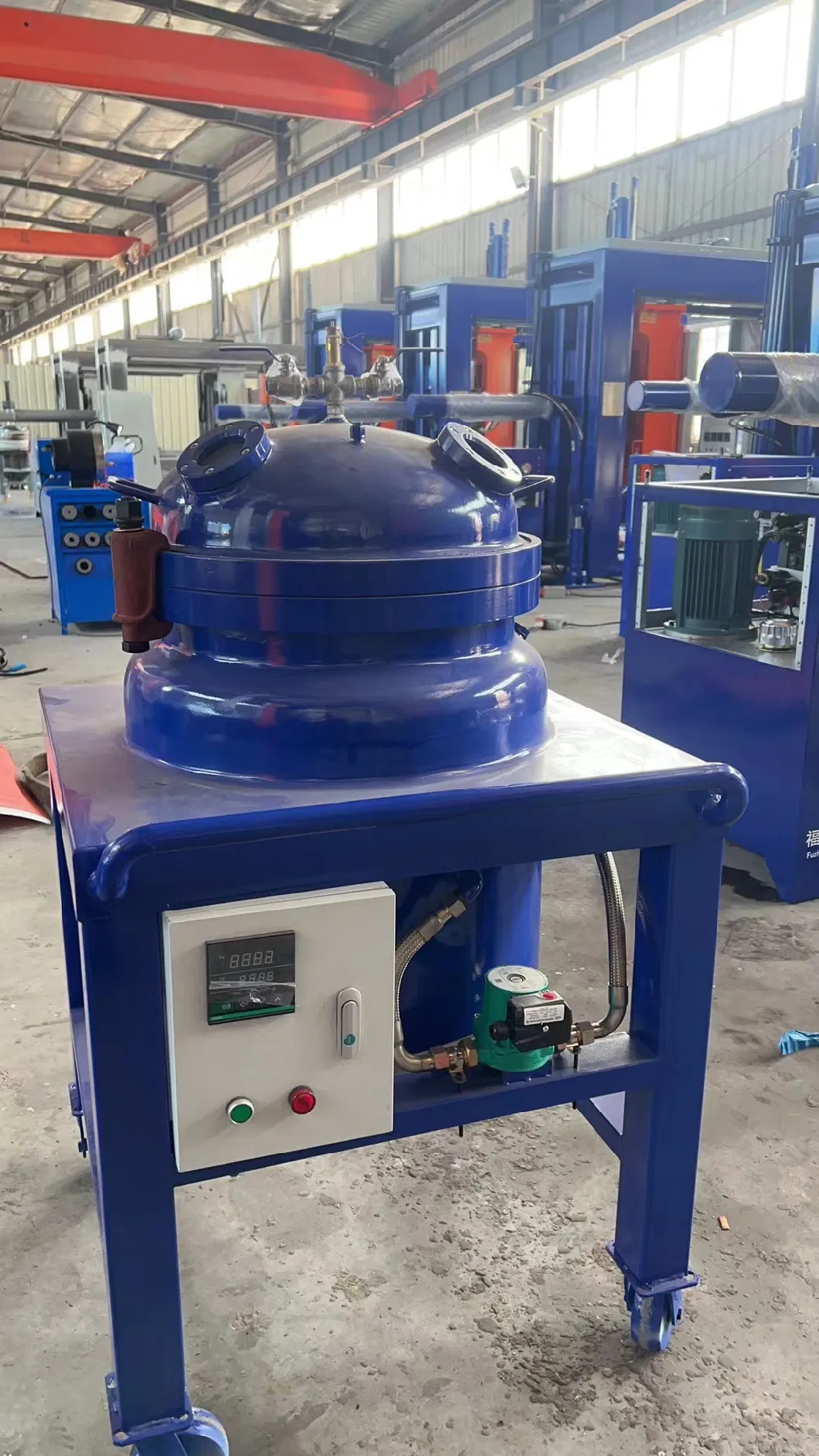 Resina epoxi e endurecedor no misturador com APG ou máquina de fundição para produção de isoladores elétricos 7