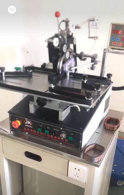 Máquina de enrolar bobinas para transformadores de corrente e transformadores PT